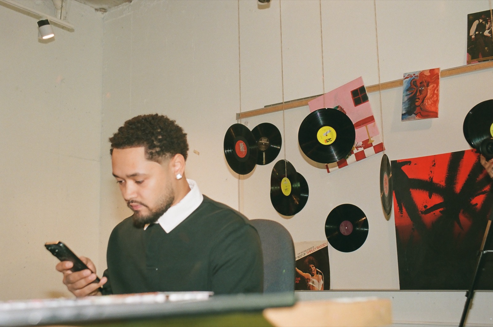 Kquan — vinyl room